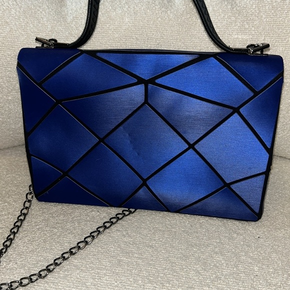 ⭐️NWOT Patricia Luca Elegant Blue Geometric Bag⭐️ - Picture 4 of 8